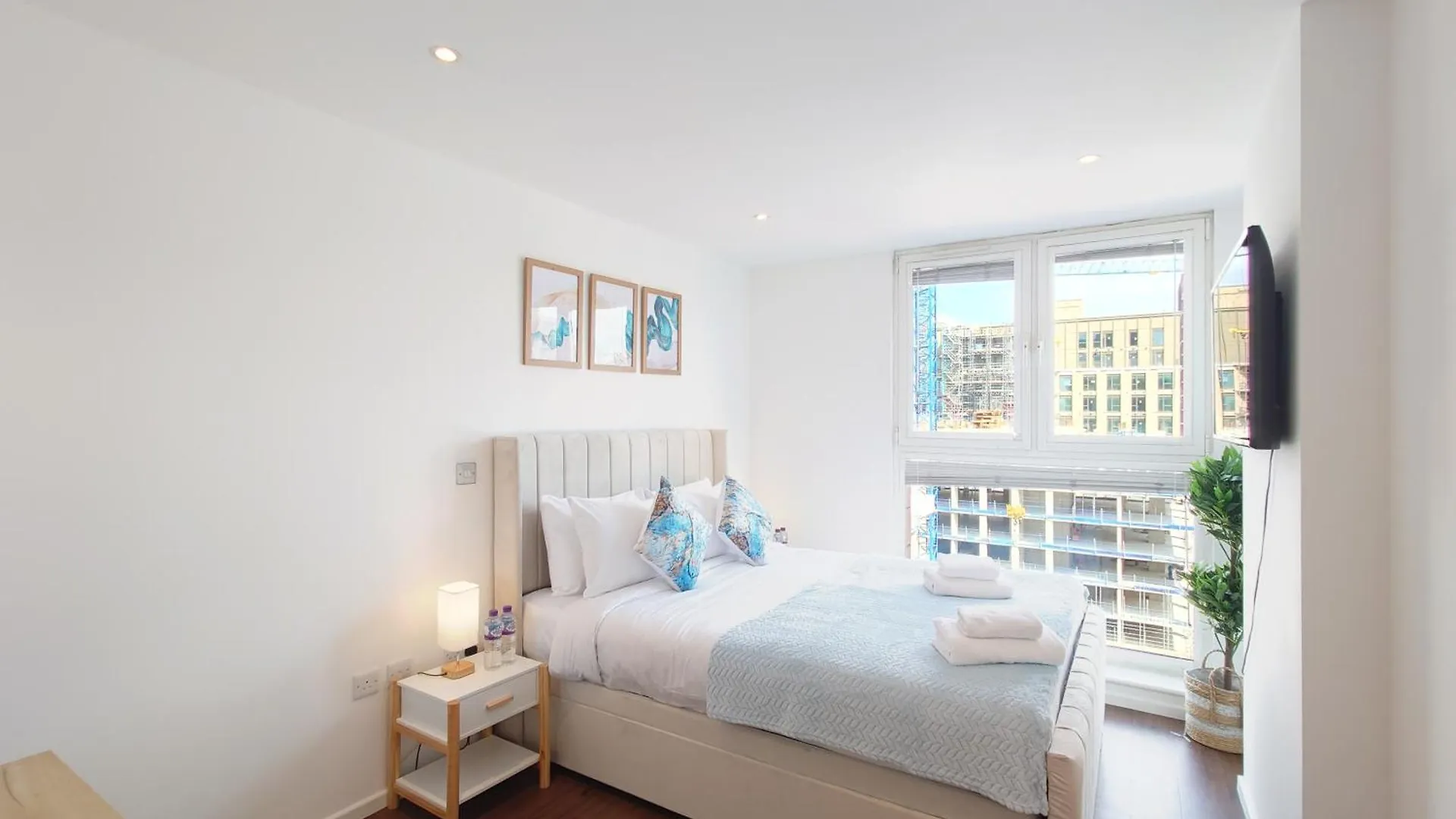 Deluxe Two Bed Apartment By London Excel & O2 0*,  United Kingdom